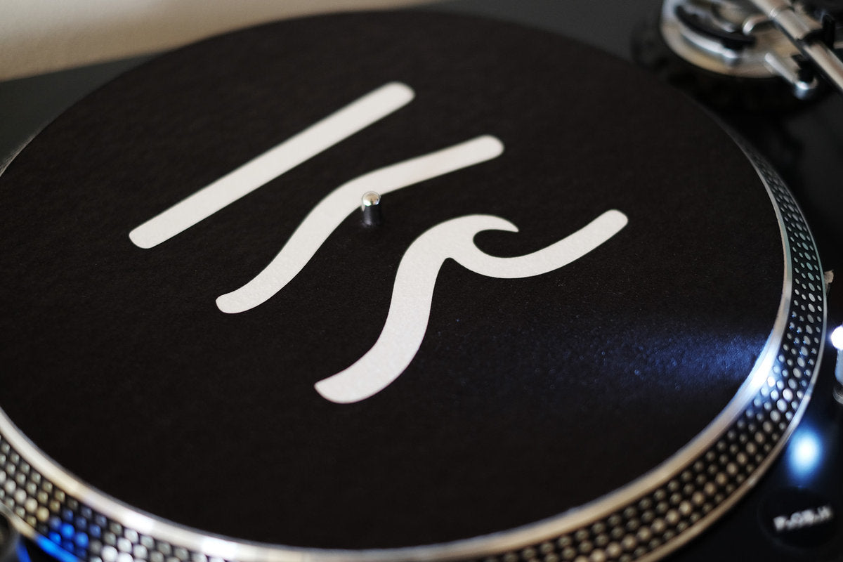 アロハ・ゴット・ソウル ロゴ スリップマット (12インチ)