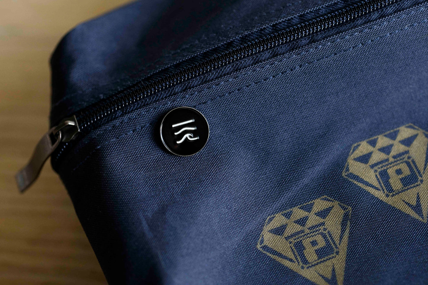 アロハ・ゴット・ソウル ロゴピン